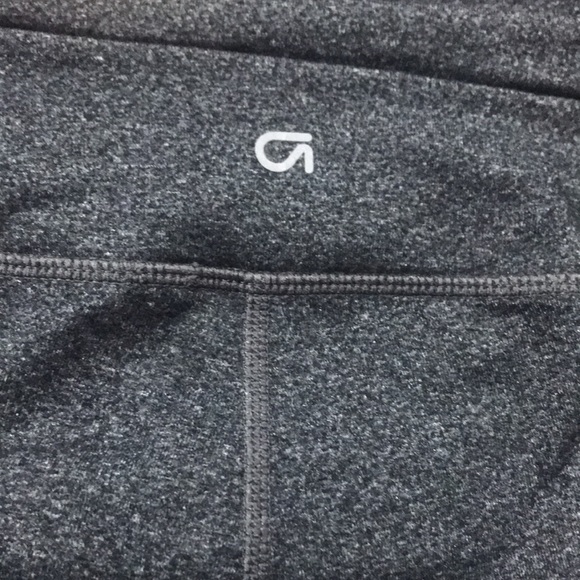 Size Medium Gap fit, gflex leggings, charcoal gray, EUC - Picture 4 of 5